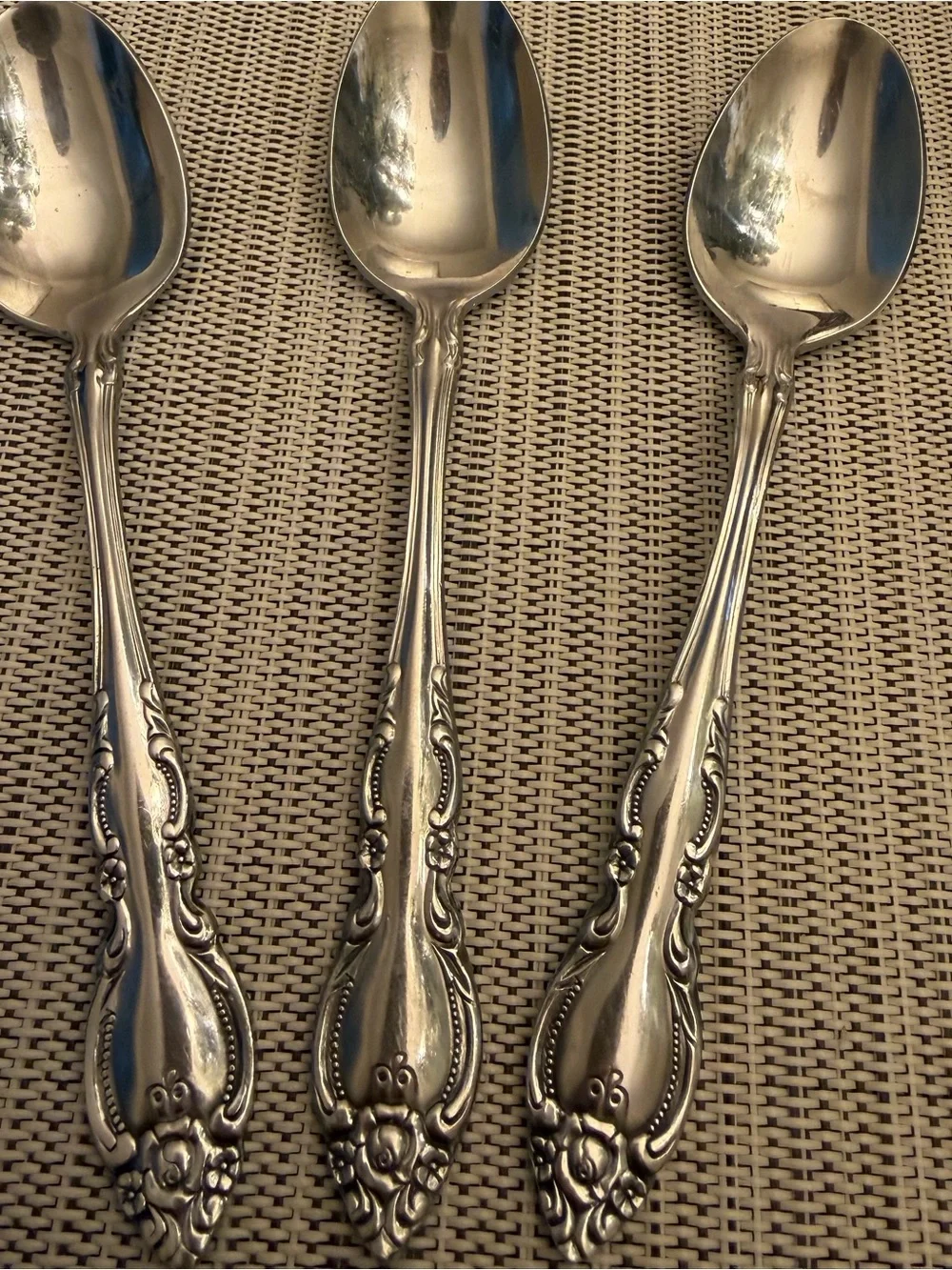 Oneida three teaspoons